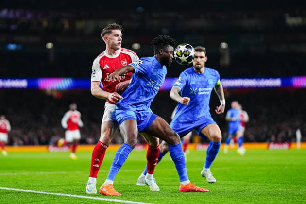Viktor Gyökeres FC Arsenal, 14 , Edmond Tapsoba Bayer 04 Leverkusen, 12 ENG, FC Arsenal vs Bayer 04 Leverkusen, Football, UEFA Champions League, Round of 16, 2025 2026 season, 17 03 2026 ENG, FC Arsenal vs Bayer 04 Leverkusen, Football, UEFA Champions League, Round of 16, 2025 2026 season, 17 03 2026 London Copyright: xEibner-Pressefoto MarcelxvonxFehrnx EP_MFN