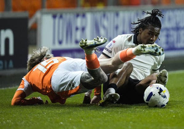 Blackpool v Port Vale Sky Bet League 1 Hayden Coulson of Blackpool (left) battles for the ball with Rhys Walters of Port Vale (right) during the Sky Bet League 1 match at Bloomfield Road, Blackpool 17 03 2026 UK Newspapers OUT Copyright: xMikexMartinx FIL-23146-0028