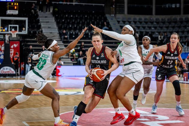 Basketball Villeurbanne 17 03 2026 Wommen™s Basketball World Cup 2026 Qualifying Tournament Nigeria NIG Germany GER Leonie Fiebich Germany, No 13 Amy Okonkwo Nigeria, No 00 Ezinne Kalu Nigeria, No 23