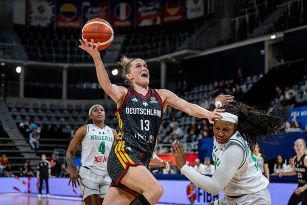 Basketball Villeurbanne 17 03 2026 Wommen™s Basketball World Cup 2026 Qualifying Tournament Nigeria NIG Germany GER Leonie Fiebich Germany, No 13 Amy Okonkwo Nigeria, No 00