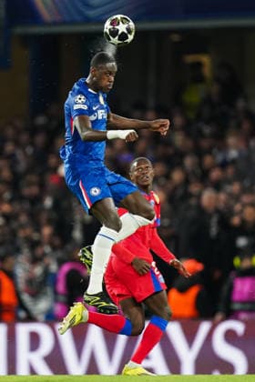 Chelsea v Paris Saint-Germain, UEFA Champions League Trevoh Chalobah of Chelsea under pressure from William Pacho of Paris Saint-Germain during the Chelsea v Paris Saint-Germain UEFA Champions League, Round of 16, 2nd Leg match at Stamford Bridge, London, England on 17 March 2026 Credit: Dylan Hepworth Every Second Media Editorial use only. All images are copyright Every Second Media Limited. No images may be reproduced without prior permission. Copyright: xIMAGO EveryxSecondxMediax ESM-1863-0039 DylanxHepworthx xEveryxSecondxMediax