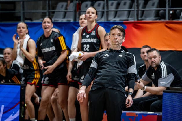 Basketball Villeurbanne 17 03 2026 Wommen™s Basketball World Cup 2026 Qualifying Tournament Nigeria NIG Germany GER Olaf Lange Germany, Coach