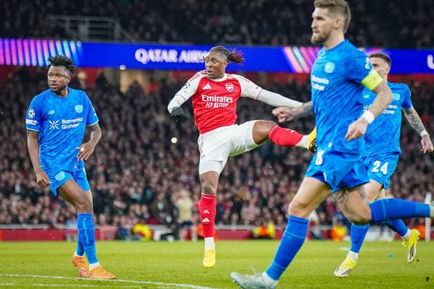 England Football UEFA Champions League 2025 2026, Round of 16 second leg FC Arsenal London vs Bayer 04 Leverkusen Emirates Stadium London Goal and goal celebration to 1 0 by Eberechi Eze Arsenal, 10 joy, emotions, jubilation Copyright: xJOERANxSTEINSIEKx