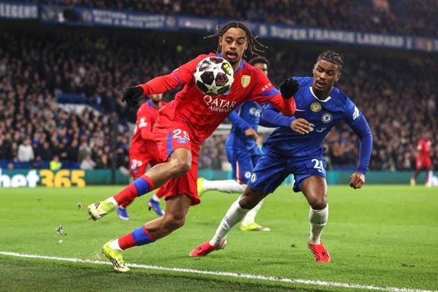 Chelsea gegen PSG 17. März 2026, London UEFA Champions League, Achtelfinale, 2. Spiel Chelsea gegen Paris Saint Germain Bradley Barcola von PSG und Jorrel Hato von Chelsea Foto Charlotte Wilson Abseits London UK  Copyright: xCharlottexWilsonx xOffsidexOffside