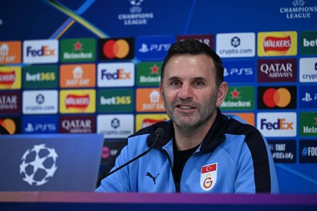 Ahead of Liverpool v Galatasaray - UEFA Champions League LIVERPOOL, UNITED KINGDOM - MARCH 17: Head coach Okan Buruk of Galatasaray speaks during the press conference, PK, Pressekonferenz ahead of the UEFA Champions League Round of 16 rematch against Liverpool at Anfield Stadium in Liverpool, United Kingdom, on March 17, 2026. Rasid Necati Aslim Anadolu Liverpool United Kingdom. Editorial use only. Please get in touch for any other usage.  Copyright: x2026xAnadoluxRasidxNecatixAslimx
