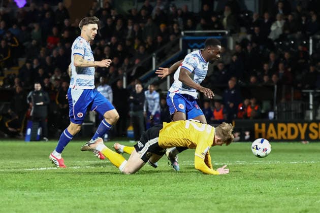 Burton Albion v Reading, EFL Sky Bet League 1 Penalty Appeal Reading defender Andy Yiadom (17) & Burton Albion midfielder Andy Cannon (on loan from Wrexham) (42) tangle in the box during the EFL Sky Bet League 1 match between Burton Albion and Reading at the Pirelli Stadium, Burton upon Trent, UK on 17 March 2026. Burton upon Trent Pirelli Stadium Staffordshire UK Editorial use only DataCo restrictions apply See www.football-dataco.com , Copyright: xJohnxMallettx PSI-23912-0055