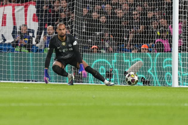 Chelsea v Paris Saint-Germain, Champions League Chelsea goalkeeper Robert Sanchez (1) during the Champions League match between Chelsea and Paris Saint-Germain at Stamford Bridge, London, UK on 17 March 2026. London Stamford Bridge Greater London UK Editorial use only , Copyright: xStephenxFlynnx PSI-23910-0081