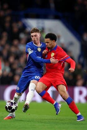 Chelsea FC v Paris Saint-Germain FC - UEFA Champions League 2025 26 Round of 16 Second Leg Cole Palmer of Chelsea Warren Zaire-Emery of Paris Saint-Germain challenge during the UEFA Champions League 2025 26 Round of 16 Second Leg match between Chelsea FC and Paris Saint-Germain FC at Stamford Bridge on March 17, 2026 in London, England. WARNING! This Photograph May Only Be Used For Newspaper And Or Magazine Editorial Purposes. May Not Be Used For Publications Involving 1 player, 1 Club Or 1 Competition Without Written Authorisation From Football DataCo Ltd. For Any Queries, Please Contact Football DataCo Ltd on +44 (0) 207 864 9121 London Stamford Bridge England United Kingdom Copyright: xAllstarxPicturexLibraryxLtdx