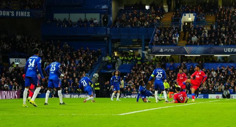 Senny Mayulu of PSG celebrates scoring a goal after making it 3-0 Chelsea v Paris Saint-Germain, UEFA Champions League, Round of 16, Second Leg, Football, Stamford Bridge, London, UK - 17 Mar 2026London Stamford Bridge United Kingdom EDITORIAL USE ONLY No use with unauthorised audio, video, data, fixture lists, club league logos or live services. Online in-match use limited to 120 images, no video emulation. No use in betting, games or single club league player publications.  Copyright: xJavierxGarcia Shutterstockx 16776377ab