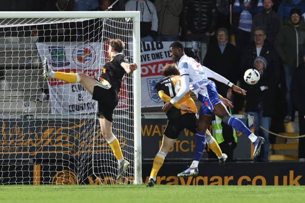 Burton Albion v Reading, EFL Sky Bet League 1 Reading forward Kelvin Ehibhatiomhan (9) fails to reach a cross at the far post during the EFL Sky Bet League 1 match between Burton Albion and Reading at the Pirelli Stadium, Burton upon Trent, UK on 17 March 2026. Burton upon Trent Pirelli Stadium Staffordshire UK Editorial use only DataCo restrictions apply See www.football-dataco.com , Copyright: xJohnxMallettx PSI-23912-0059