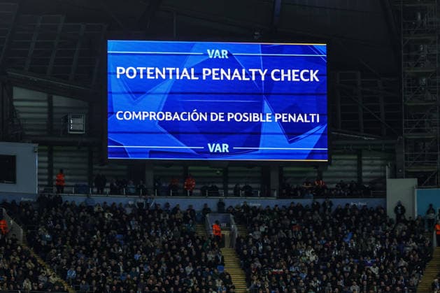Manchester City FC v Real Madrid CF - UEFA Champions League 2025 26 Round of 16 Second Leg A VAR check takes place for a penalty and red card involving Bernardo Silva of Manchester City during the UEFA Champions League last 16 second leg match between Manchester City and Real Madrid at The City of Manchester Stadium in Manchester, United Kingdom, on March 17, 2026. Manchester Greater Manchester United, ManU Kingdom  Copyright: xNewsxImagesx originalFilename:cosgrove-uefacham260317_npH4R.jpg
