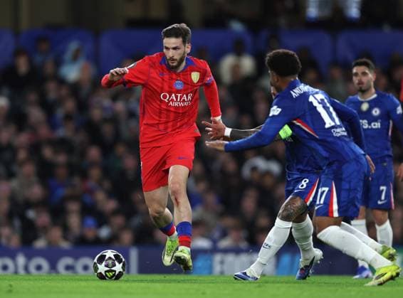 . - Chelsea FC v Paris Saint-Germain FC, UEFA Champions League, Round Of 16, 2nd Leg, Chelsea v PSG, Stamford Bridge Stadium, London, UK - 17th March 2026. Daniel Weir Crystal Pix Khvicha Kvaratskhelia of Paris Saint-Germain. - Chelsea FC v Paris Saint-Germain FC, UEFA Champions League, Round Of 16, 2nd Leg, Chelsea v PSG, Stamford Bridge Stadium, London, UK - 17th March 2026. Daniel Weir Crystal Pix London Stamford Bridge Stadium UK Copyright: xDanielxWeirx CP_Chelsea_PSG_170326_DW11