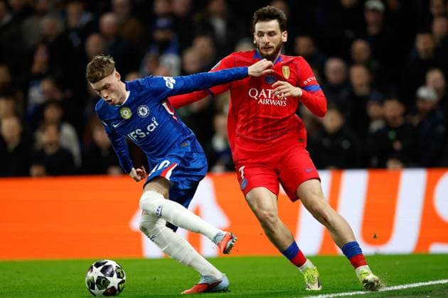 Cole Palmer of Chelsea holds off Khvicha Kvaratskhelia of PSG Chelsea v Paris Saint Germain, Football, UEFA Champions League Round of 16 2nd Leg, Stanford Bridge, Chelsea, London - UK, 17 03 2026 Editorial use only  Copyright: xMattxImpey Shutterstockx 16778767as