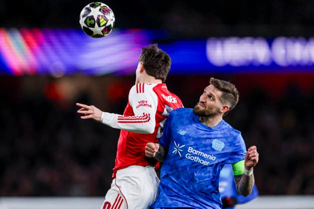 LONDON, ENGLAND - MARCH 17: Kai Havertz of Arsenal and Robert Andrich of Bayer 04 Leverkusen compete for the headed ball during the UEFA Champions League 2025 26 Round of 16 Second Leg match between Arsenal FC and Bayer 04 Leverkusen at Arsenal Stadium on March 17, 2026 in London, England.  Copyright: xRenexNijhuis MBxMediax