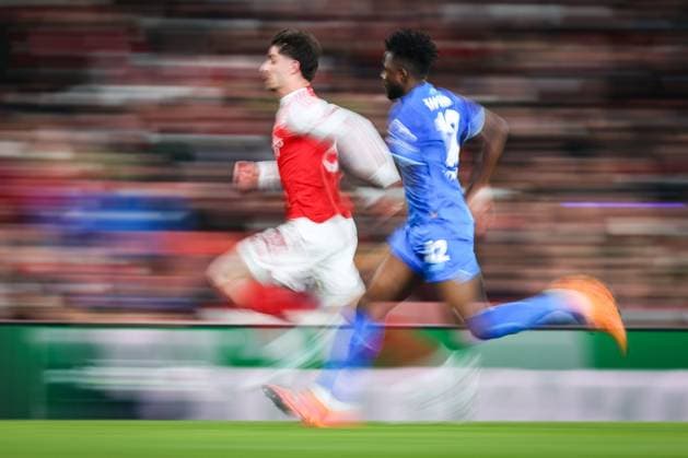 Kai Havertz of Arsenal chased by Edmond Tapsoba of Bayer Leverkusen Arsenal v Bayer 04 Leverkusen, UEFA Champions League, Round of 16, Second Leg, Football, Emirates Stadium, London, UK - 17 Mar 2026London Emirates Stadium United Kingdom EDITORIAL USE ONLY No use with unauthorised audio, video, data, fixture lists, club league logos or live services. Online in-match use limited to 120 images, no video emulation. No use in betting, games or single club league player publications.  Copyright: xSimonxDael Shutterstockx 16776376dy