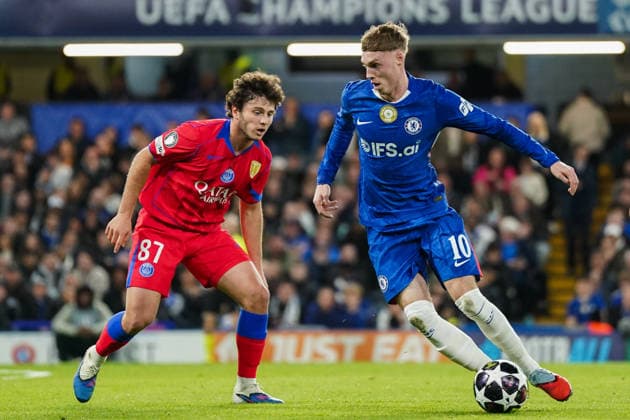 Chelsea v Paris Saint-Germain, UEFA Champions League Cole Palmer of Chelsea under pressure from Joao Neves of Paris Saint-Germain during the Chelsea v Paris Saint-Germain UEFA Champions League, Round of 16, 2nd Leg match at Stamford Bridge, London, England on 17 March 2026 Credit: Dylan Hepworth Every Second Media Editorial use only. All images are copyright Every Second Media Limited. No images may be reproduced without prior permission. Copyright: xIMAGO EveryxSecondxMediax ESM-1863-0081 DylanxHepworthx xEveryxSecondxMediax