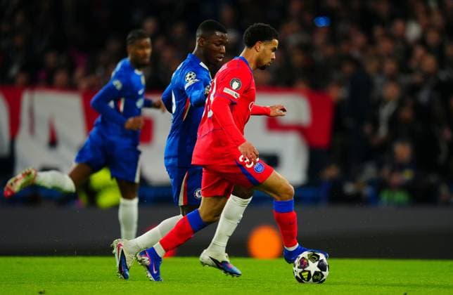MoisÃ s Caicedo of Chelsea and Warren Zaire-Emery of PSG Chelsea v Paris Saint-Germain, UEFA Champions League, Round of 16, Second Leg, Football, Stamford Bridge, London, UK - 17 Mar 2026London Stamford Bridge United Kingdom EDITORIAL USE ONLY No use with unauthorised audio, video, data, fixture lists, club league logos or live services. Online in-match use limited to 120 images, no video emulation. No use in betting, games or single club league player publications.  Copyright: xJavierxGarcia Shutterstockx 16776377db