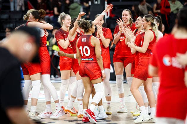 Turkiye vs Hungary Women s Basketball World Cup 2026 Qualifying Tournaments Hungary national team, Nationalteam huddles together to celebrate the end of the match after the Women s Basketball World Cup 2026 Qualifying Tournaments Group Phase - Group A between Turkiye National Team and Hungary National Team at Turkcell Basketball Development Center on March 17, 2026 in Istanbul, Turkey. Istanbul Istanbul Turkey Copyright: xBurakxBasturkx