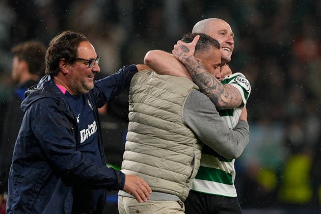 March 17, 2026, Lisbon, Portugal: Rui Borges, Sporting CP Coach, (C) and Nuno Santos of Sporting CP (R) in action during UEFA Champions League 2025 26 round of 16 2nd leg between Sporting CP and FK Bodo Glimt at Estadio Jose Alvalade..Final score: Sporting CP 5:0 FK Bodo Glimt Lisbon Portugal - ZUMAs197 20260317_aaa_s197_294 Copyright: xBrunoxdexCarvalhox