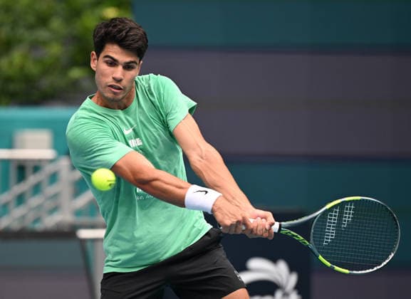 MIAMI GARDENS FL - MARCH 17: Carlos Alcaraz is seen on the practice court at The Miami Open held at Hard Rock Stadium on March 17, 2026 in Miami Gardens, Florida Copyright: xmpi04 MediaPunchx