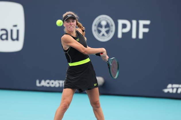 MIAMI GARDENS, FLORIDA - MARCH 17: McCartney Kessler of the United States defeats Magdalena Frech of Poland during their match on day 1 of the Miami Open at Hard Rock Stadium on March 17, 2026 in Miami Gardens, Florida. People: Magdalena Frech Copyright: xhoo-me.com MediaPunchx