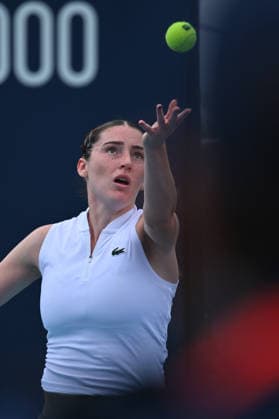 Itau Miami Open Elsa Jacquemot (FRA) duringher first round match at the Itau Miami Open in Miami , USA, on March 17, 2026. Photo by Corinne Dubreuil ABACAPRESS.COM Miami United States  Copyright: xDubreuilxCorinne ABACAx