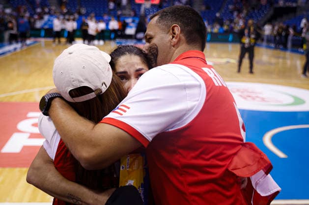 2026 World Cup Qualifying Tournament - Puerto Rico V New Zealand Pamela Rosado 5 of Puerto Rico celebrates with her family after securing a spot at the FIBA Women s Basketball World Cup 2026 following the game at the 2026 FIBA World Cup Qualifying Tournament between Puerto Rico and New Zealand in San Juan, Puerto Rico, on March 17, 2026, at the Coliseo Jose Miguel Agrelot. San Juan Puerto Rico  Copyright: xEdgardoxMedinax originalFilename:medinamillan-notitle260317_npeHG.jpg