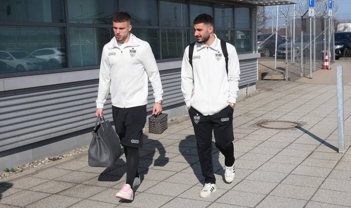 Stuttgart , Departure VfB Stuttgart for the Europa League match in Porto , from left Ermedin Demirovic Deniz Undav