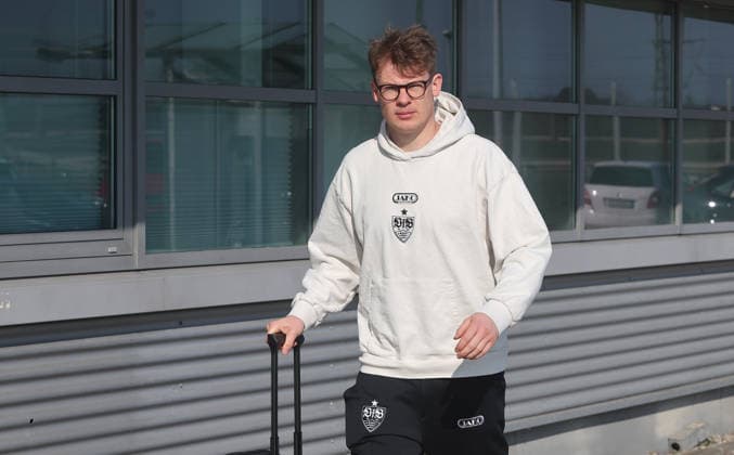 Stuttgart , Departure VfB Stuttgart for Europa League match in Porto , Alexander Nübel