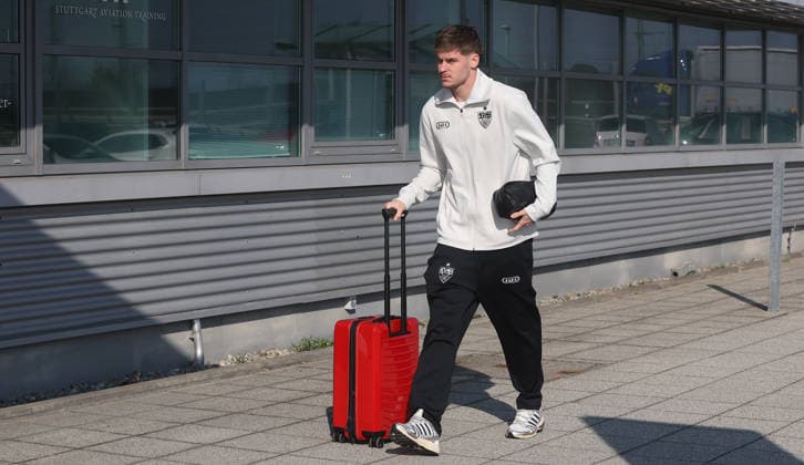 Stuttgart , Departure VfB Stuttgart for Europa League match in Porto , Ramon Hendriks