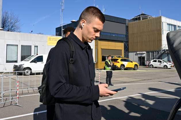 Freiburg v KRC Genk - UEFA Europa League Media Activities 18 03 2026 MAASTRICHT, BELGIUM - MARCH 18 : Heymans Daan midfielder of KRC Genk pictured at the Maastricht Aachen airport before departure for the UEFA Europa League 2025 26 round of 16 match second leg between Freiburg and KRC Genk on March 18, 2026 in Maastricht, Belgium, 18 03 2026 Maastricht Belgium  Copyright: xDhax