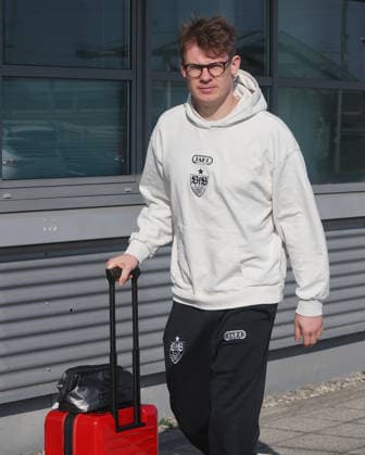 Stuttgart , Departure VfB Stuttgart for Europa League match in Porto , Alexander Nübel