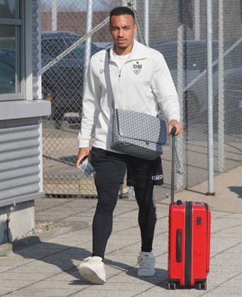 Stuttgart , Departure VfB Stuttgart for Europa League match in Porto , Jamie Leweling
