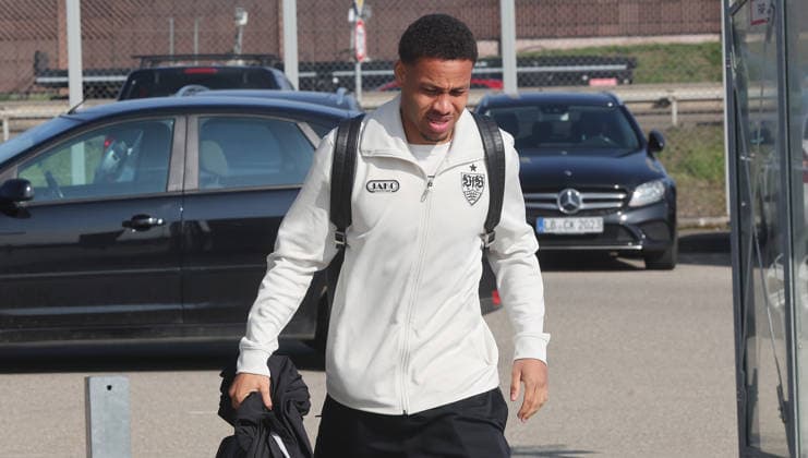 Stuttgart , Departure VfB Stuttgart for Europa League match in Porto , Nikolas Nartey
