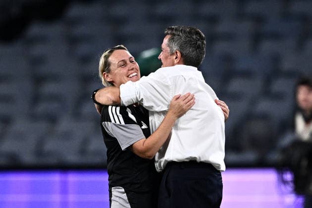 SOCCER ASIAN CUP WOMEN SOUTH KOREA JAPAN, Japan assistant coach Leah Blayney celebrates with head coach Nils Neilson during the AFC Women s Asian Cup Semi Final 2 between Korea Republic and Japan at Stadium Australia in Sydney, Wednesday, March 18, 2026. ( NO ARCHIVING, EDITORIAL USE ONLY SYDNEY NEW SOUTH WALES AUSTRALIA  Copyright: xDANxHIMBRECHTSx 20260318149063928950