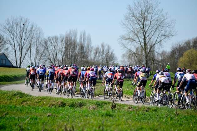 Danilith Nokere Koerse 2026 Cycling Race NOKERE, BELGIUM - MARCH 18 : illustration picture peloton during the 79th edition of Danilith Nokere Koerse an UCI ProSeries 1.Pro one day cycling road race for Men Elite of km with start in Deinze and finish in Nokere on March 18, 2026 in Nokere, Belgium, 18 03 2026 ( Motordriver Pieter Vanherzeele - Nokere Belgium  Copyright: xJanxDexMeuleneirx