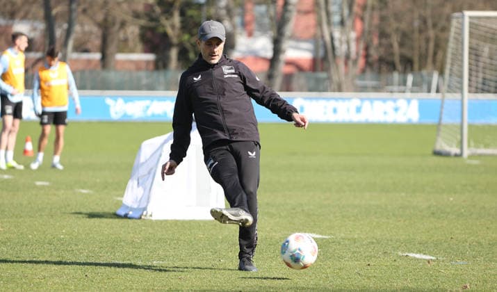 Coach Stefan Leitl on the ball Single image Crop Action Sport Football Soccer Season 2025 2026 2 Bundesliga Men DFL 18 03 2026 Training Hertha BSC Berlin DFL regulations prohibit any use of photographs as image sequences and or quasi video