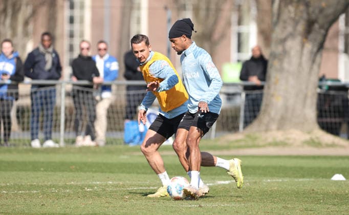 Paul Seguin, Jeremy Dudziak duel match scene action sport football soccer season 2025 2026 2 Bundesliga men DFL 18 03 2026 Training Hertha BSC Berlin DFL regulations prohibit any use of photographs as image sequences and or quasi video