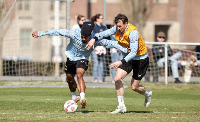 Jeremy Dudziak, Pascal Klemens duel match scene action sport football soccer season 2025 2026 2 Bundesliga men DFL 18 03 2026 Training Hertha BSC Berlin DFL regulations prohibit any use of photographs as image sequences and or quasi video