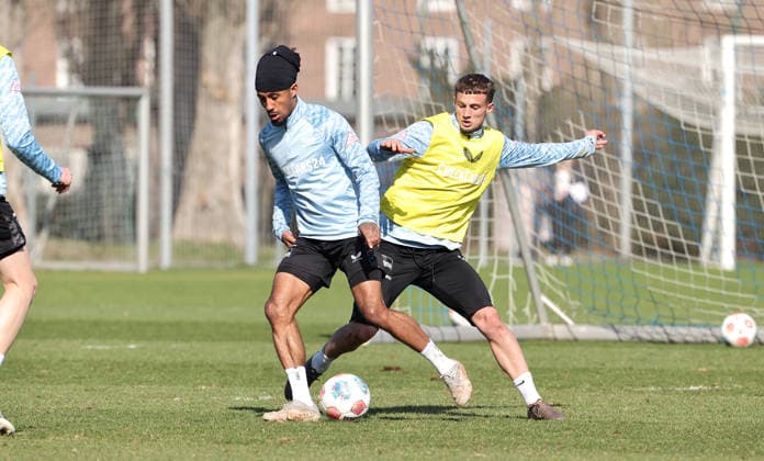 Jeremy Dudziak, Michael Cuisance duel match scene action sport football soccer season 2025 2026 2 Bundesliga men DFL 18 03 2026 Training Hertha BSC Berlin DFL regulations prohibit any use of photographs as image sequences and or quasi video