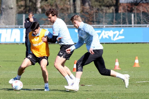 DEU, DFL, 2 FBL Hertha BSC, Training, 18 03 2026, Sportforum, Berlin, DEU, DFL, 2 FBL Hertha BSC, Training, im Bild Josip Brekalo Hertha BSC Berlin 7 , Maurice Krattenmacher Hertha BSC Berlin 14 , Julian Eitschberger Hertha BSC Berlin 2 DFL regulations prohibit any use of Photographs as image sequences and or quasi video nordphotoxGmbHx xEngler nph00076