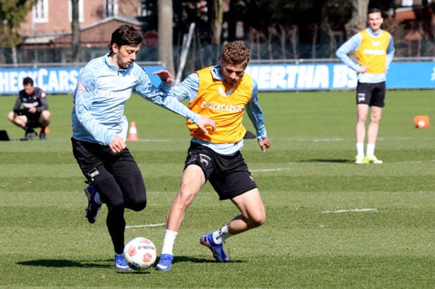 DEU, DFL, 2 FBL Hertha BSC, Training, 18 03 2026, Sportforum, Berlin, DEU, DFL, 2 FBL Hertha BSC, Training, im Bild Dawid Kownacki Hertha BSC Berlin 9 , Marton Dardai Hertha BSC Berlin 31 DFL regulations prohibit any use of Photographs as image sequences and or quasi video nordphotoxGmbHx xEngler nph00076