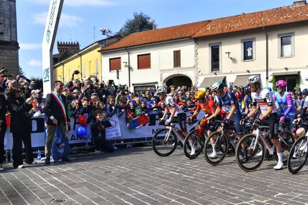 Start of the race during Milano-Torino 2026, Street Cycling race in Torino, Italy, March 18 2026  Copyright: xDavidexVaninetti IPAxSportx xipa-agency.netx xx IPA_73078943 IPA_Agency_IPA73078943