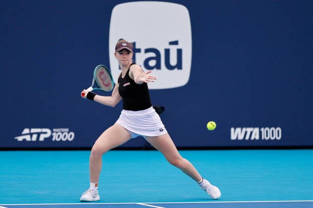 MIAMI GARDENS, FL - MARCH 17: Simona Waltert (SUI) in action during a Women™s Singles qualifying 2nd round match with Ajla Tomljanovic (AUS) at the Miami Open on March 17, 2026, at Hard Rock Stadium in Miami Gardens, Florida,(Photo by Chris Arjoon Icon Sportswire) TENNIS: MAR 17 Miami Open EDITORIAL USE ONLY Icon2603170010141