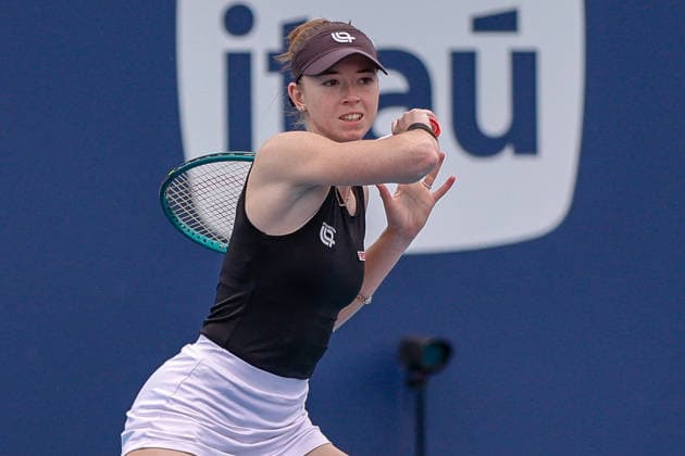 MIAMI GARDENS, FL - MARCH 17: Simona Waltert (SUI) shakes hands at the end of a Women™s Singles qualifying 2nd round match with Ajla Tomljanovic (AUS) at the Miami Open on March 17, 2026, at Hard Rock Stadium in Miami Gardens, Florida,(Photo by Chris Arjoon Icon Sportswire) TENNIS: MAR 17 Miami Open EDITORIAL USE ONLY Icon2603170010049