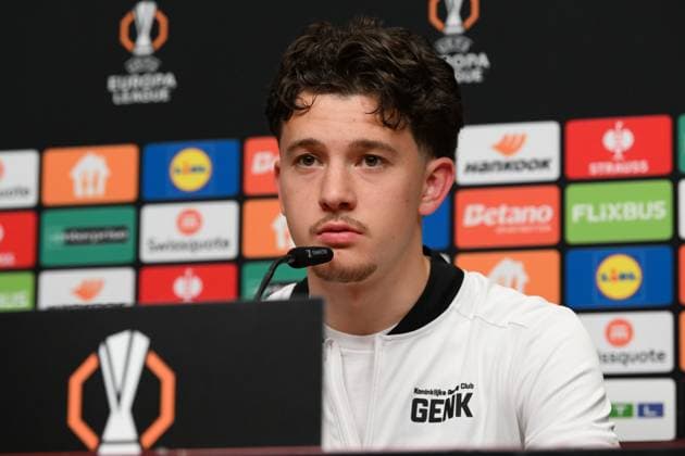 Genk s Konstantinos Kos Karetsas pictured during a press conference, PK, Pressekonferenz of Belgian soccer team KRC Genk in Freiburg im Breisgau, Germany on Wednesday 18 March 2026. The team is preparing for tomorrow s match against German Club Freiburg, the return leg of the 1 16 Finals of the UEFA Europa League tournament. Genk won the first leg 1-0. JILLxDELSAUX  x168019954x
