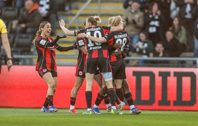 GER, Frankfurt, Eintracht Frankfurt vs TSG Hoffenheim, Google Pixel Bundesliga, Football, DFB, Season 2025 2026, Stadion am Brentanobad, 15 Matchday in picture Rebecka Blomqvist Eintracht Frankfurt Women 28 scores the 1 0, Goal, Cheers and joy, Emotions, Laura Freigang Eintracht Frankfurt Women 10 , Ereleta Memeti Eintracht Frankfurt Women 27 DFB DFL REGULATIONS PROHIBIT ANY USE OF PHOTOGRAPHS AS IMAGE SEQUENCES AND OR QUASI VIDEO, 18 03 2026 Copyright: HMBxMedia HendrikxHamelau