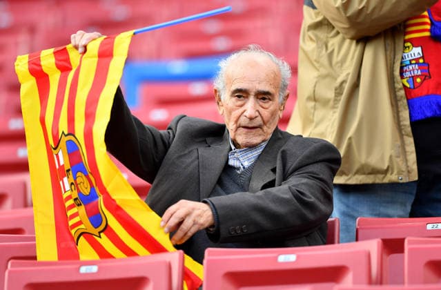 FC Barcelona, Barca v Newcastle United, UEFA Champions League, Football, Camp Nou, Barcelona, SP - 18 Mar 2026 An elderly Barcelona fan takes is seat. Barcelona Camp Nou Barcelona SP, UK NEWSPAPERS OUT Copyright: xMarkxEnfieldx