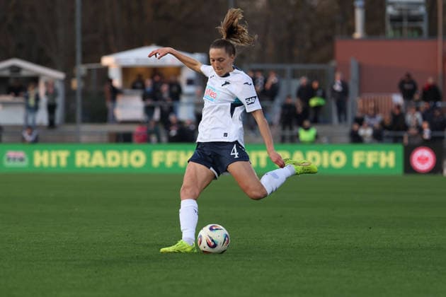 FBL Womens Bundesliga Eintracht Frankfurt and TSG Hoffenheim Lisann Kaut TSG Hoffenheim in action, with the ball during the Google Pixel Womens Bundesliga match between Eintracht Frankfurt and TSG Hoffenheim on March 18, 2026, at Stadion am Brentanobad in Frankfurt am Main, Germany Copyright: JoaquimxFerreira