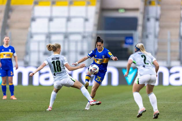 Google Pixel Womens Bundesliga FC Carl Zeiss Jena vs VfL Wolfsburg Jena 18 03 2026 Noemi Gentile 25 FC Carl Zeiss Jena vs Justine Kielland 18 VfL Wolfsburg Google Pixel Womens Bundesliga FC Carl Zeiss Jena vs VfL Wolfsburg ad hoc arena at Ernst Abbe Sportfeld 18 03 2026 DFB REGULATIONS PROHIBIT ANY USE OF PHOTOGRAPHS AS IMAGE SEQUENCES AND OR QUASI VIDEO Copyright: xBEAUTIFULxSPORTS Duehringx